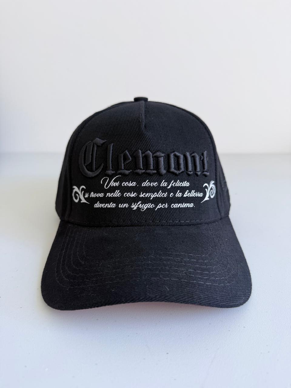 Gorra Clemont Black Poema detalle rosa bordada