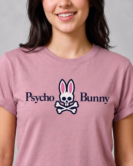 Detalle del estampado Psycho Bunny negro con conejo blanco