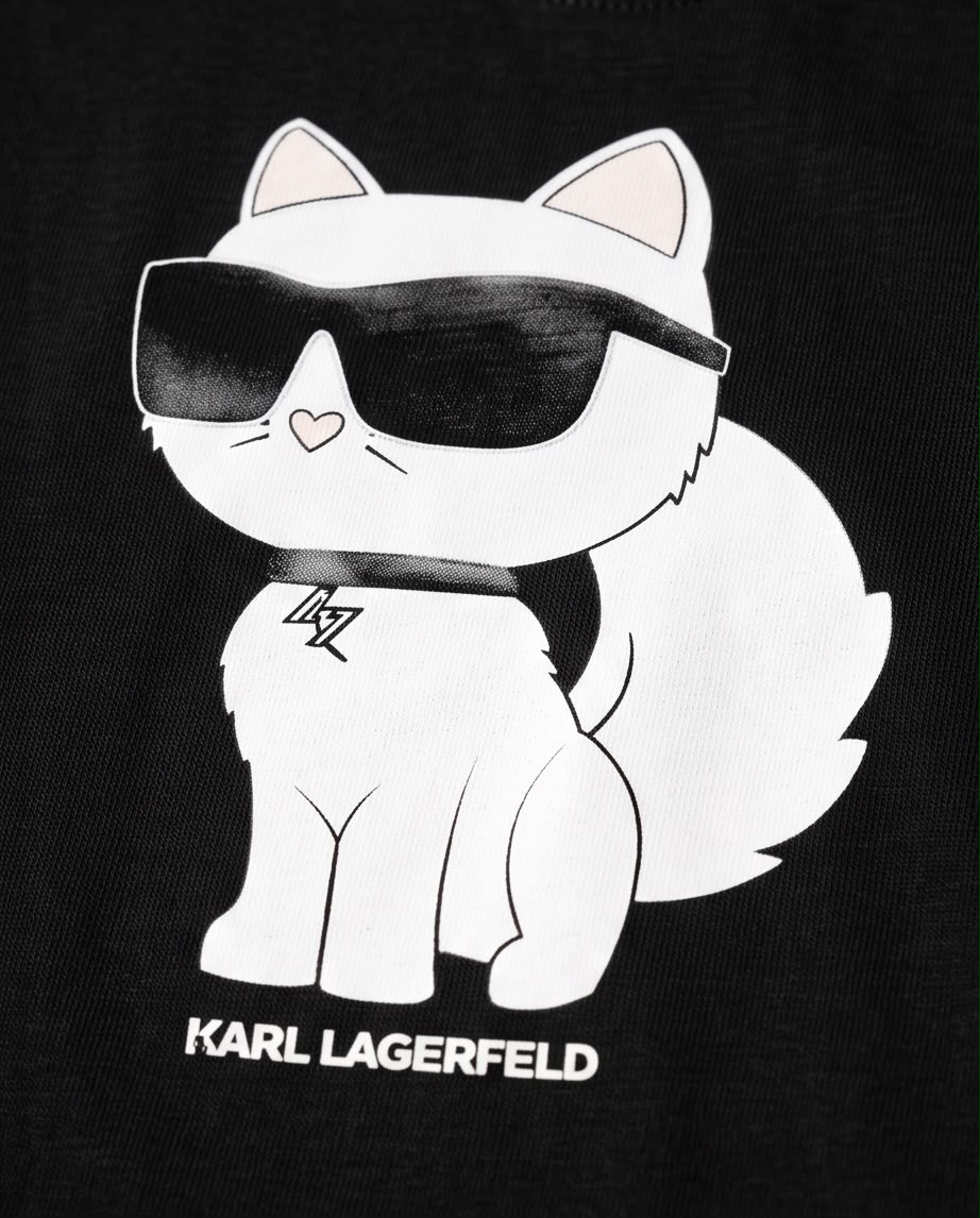Detalle del estampado de Choupette blanca con gafas negras