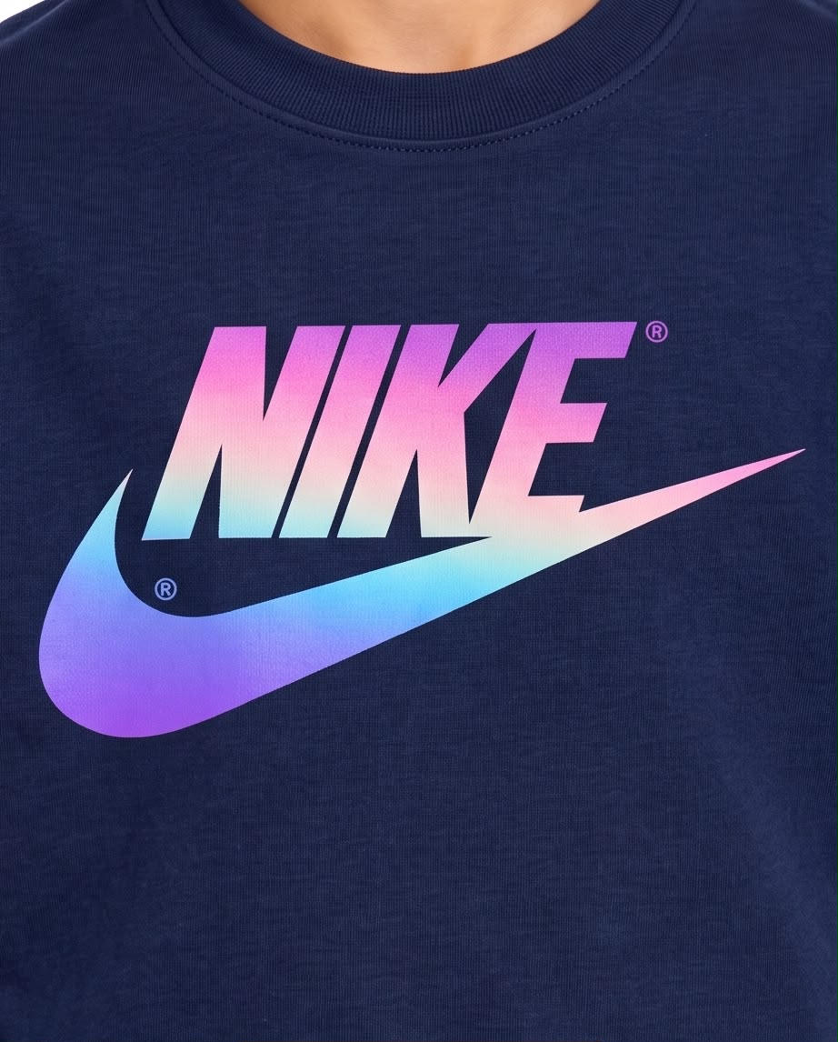 Camiseta Niño Nike Logo Degradado Azul Navy Semi Oversize