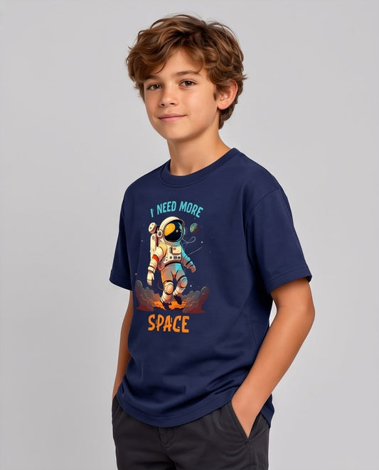 Camiseta Niño I Need More Space Astronauta Azul Navy Semi Oversize