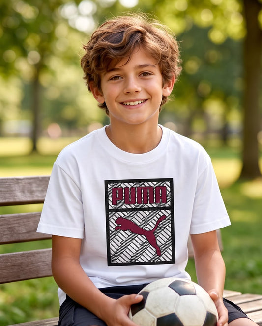 Camiseta Niño Puma Logo Vinotinto Geométrico Blanca Semi Oversize