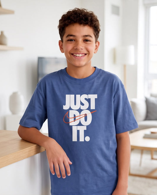 Camiseta Niño Nike Just Do It Azul Acero Semi Oversize