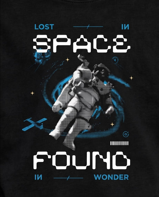 Camiseta Niño Lost in Space Astronauta Negra Semi Oversize