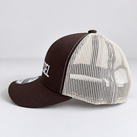 INFANTIL Gorra Diesel Café con Malla Blanca