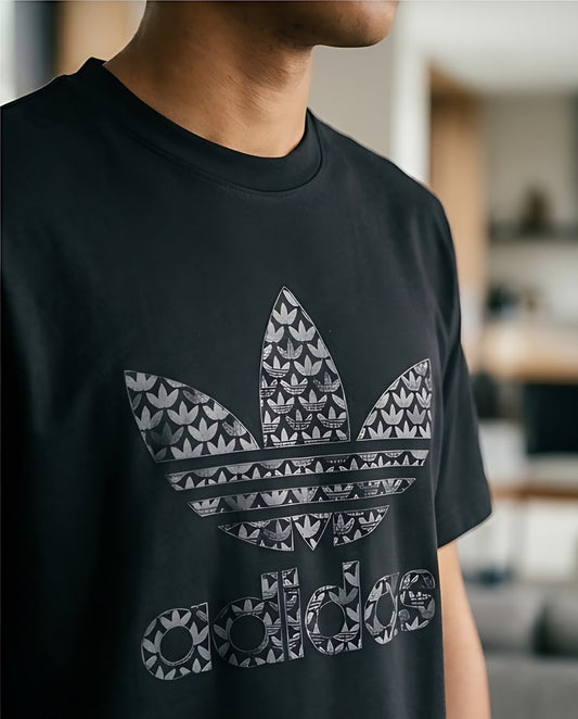 Camiseta Negra adidas Monograma Gris Regular Fit