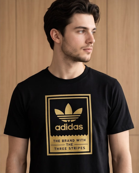 Camiseta Negra con Estampado adidas Dorado Regular Fit