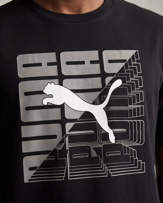 Camiseta Negra PUMA Geométrica Gris y Blanco Regular Fit