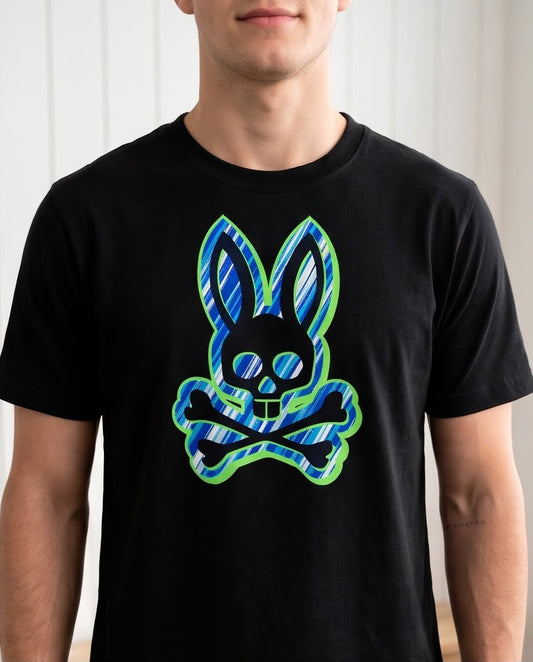 Camiseta Negra Conejo Franjas Azules y Borde Verde Regular Fit