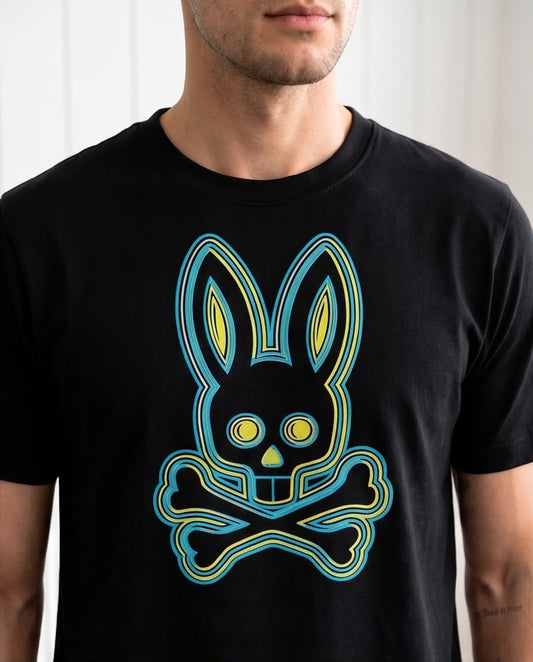 Camiseta Negra Conejo Delineado Turquesa y Amarillo Regular Fit