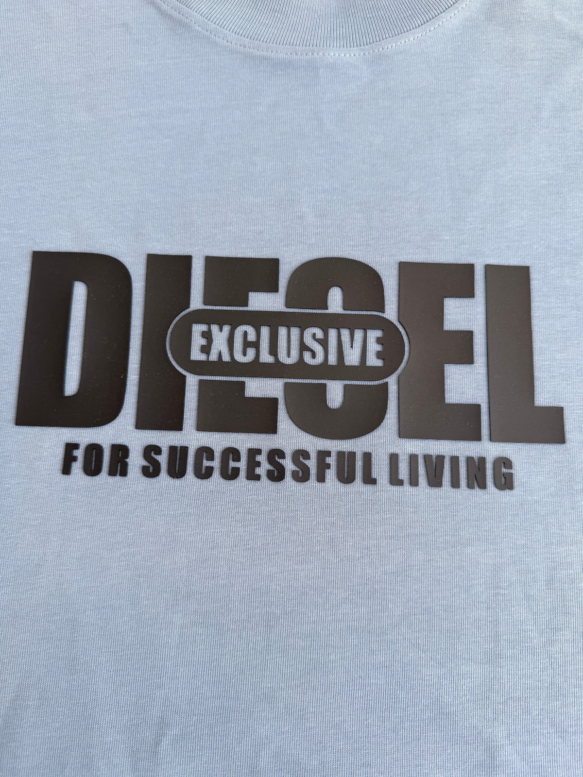 Camiseta Azul Diesel Exclusive Logo Negro – Regular Fit Hombre