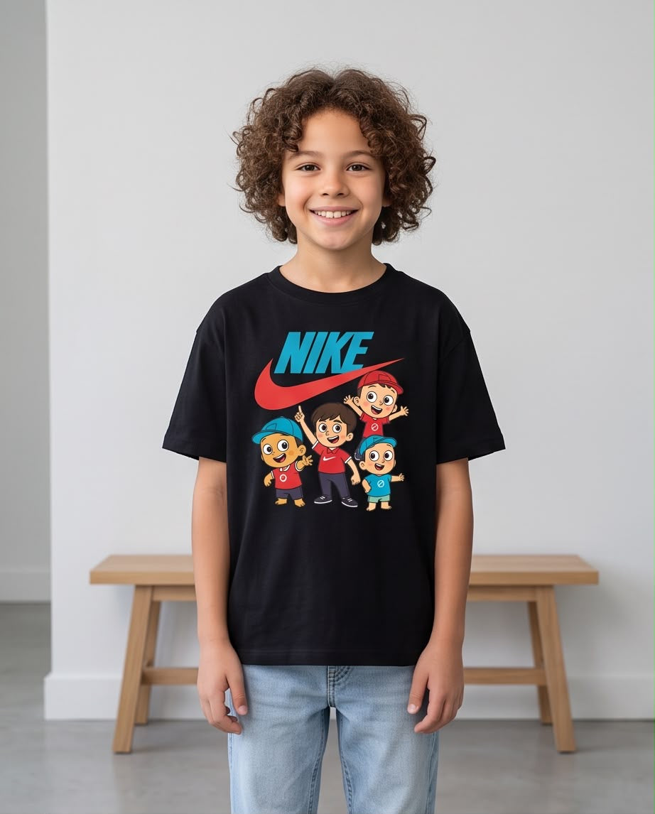 Camiseta Nike Swoosh Personajes Animados Negra Niño - Niños Oversize