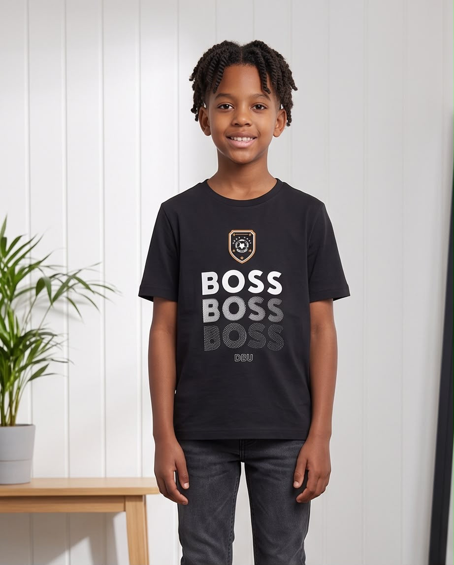 Camiseta Hugo Boss Logo Triple Futbol Escudo Negra - Niños Oversize