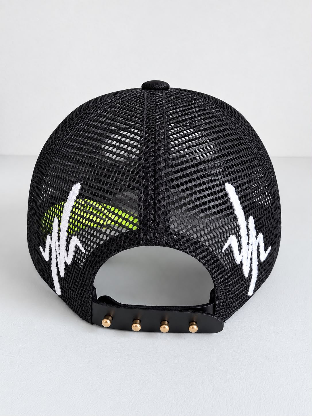 Gorra Trucker Y/OUT Hunting Truffles Negra