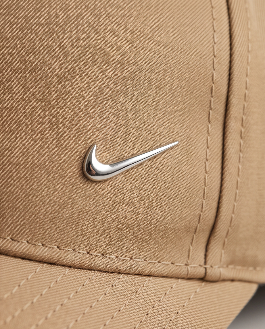 Gorra Nike Heritage86 Metal Swoosh Caqui