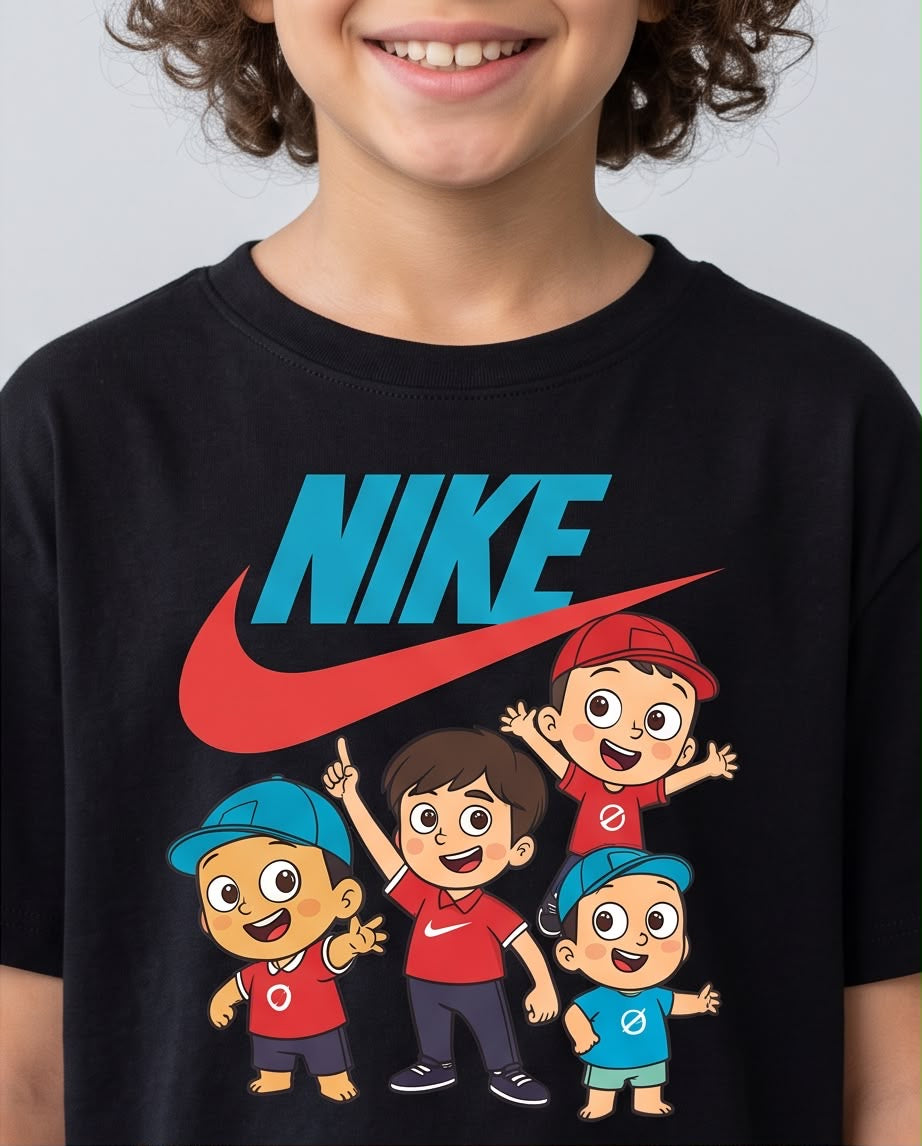 Camiseta Nike Swoosh Personajes Animados Negra Niño - Niños Oversize