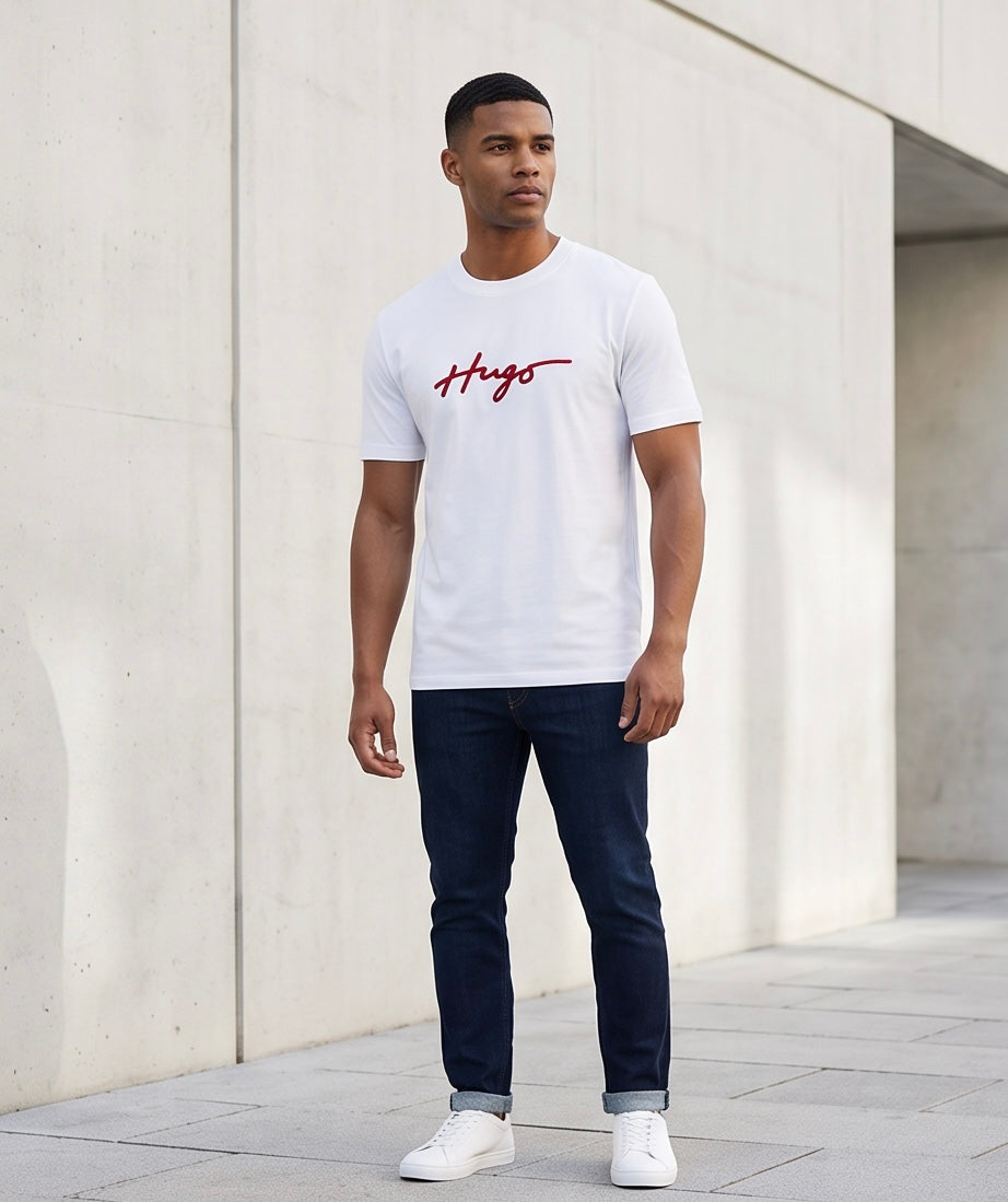 Camiseta Blanca Hugo Boss Firma Rojo – Regular Fit Hombre
