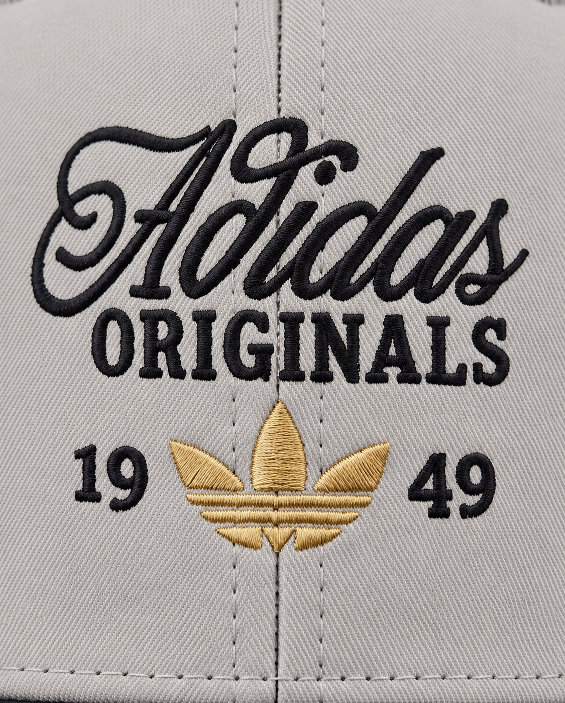 Gorra Adidas Originals 1949 Crema con Visera Negra