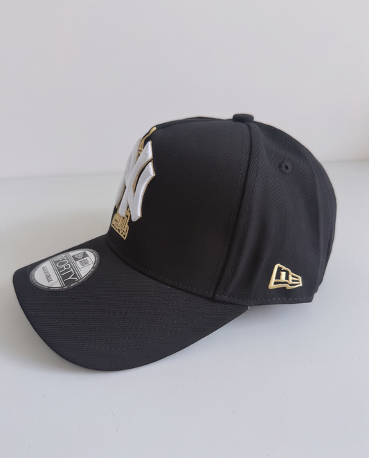 Gorra New Era 9Forty NY Yankees Black Gold