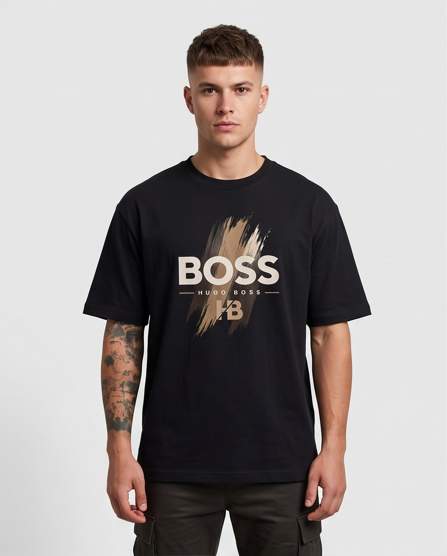 Camiseta Hugo Boss BOSS HB Gold Brushstroke Negro - Lifestyle modelo posando fondo blanco vista frontal