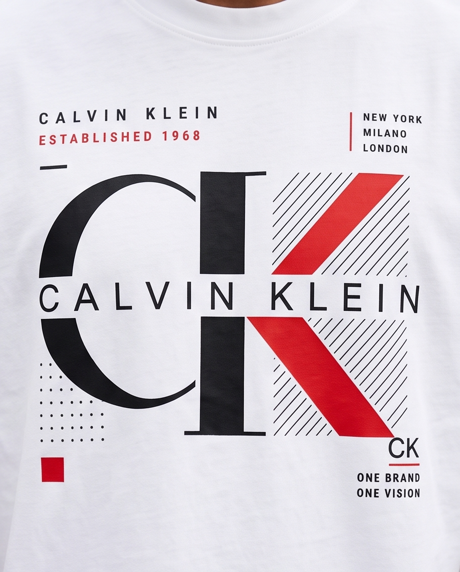 Camiseta Calvin Klein CK Established 1968 Grid Blanco - Detalle estampado frontal