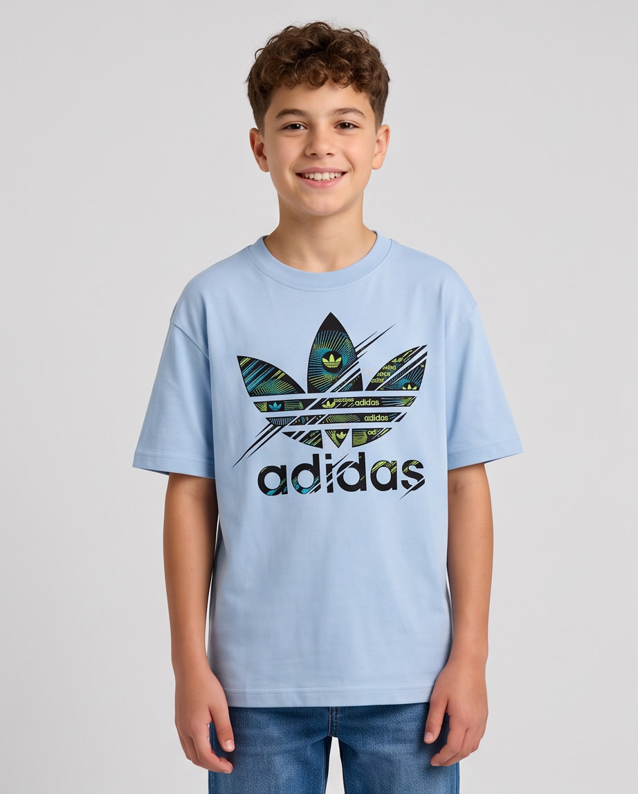 Camiseta Adidas Originals Trefoil Holographic Azul Cielo Niños - modelo frontal cuerpo completo