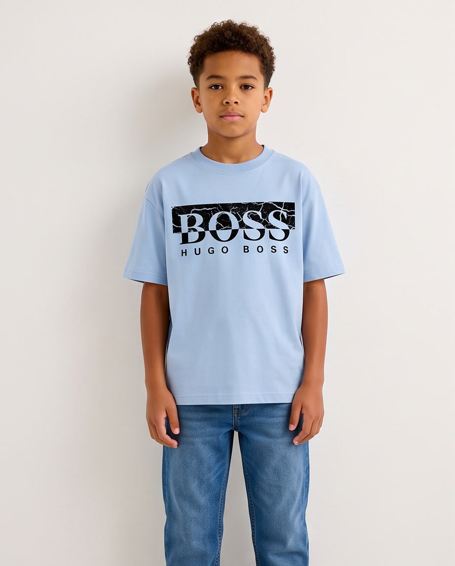 Camiseta Hugo Boss Marble Box Logo Azul Cielo Niños - modelo frontal fondo blanco