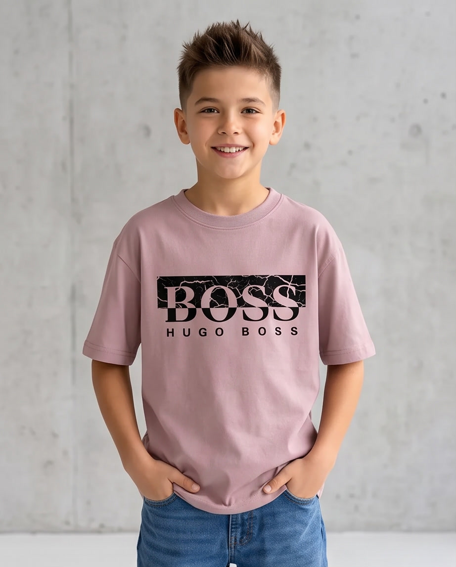 Camiseta Hugo Boss Marble Box Logo Rosa Palo Niños - modelo frontal fondo gris
