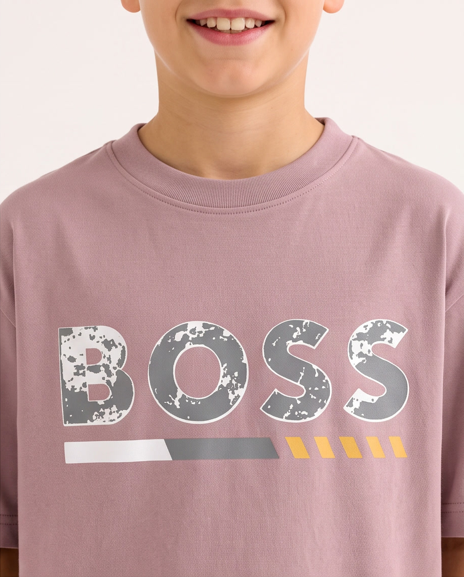 Camiseta Hugo Boss Splatter Logo Rosa Palo Niños - detalle estampado splatter macro