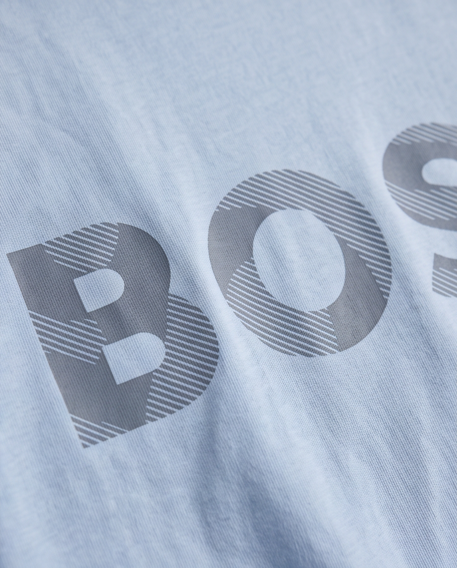 Camiseta Hugo Boss Logo Líneas Diagonales Azul Cielo Hombre - Manga Corta Oversize