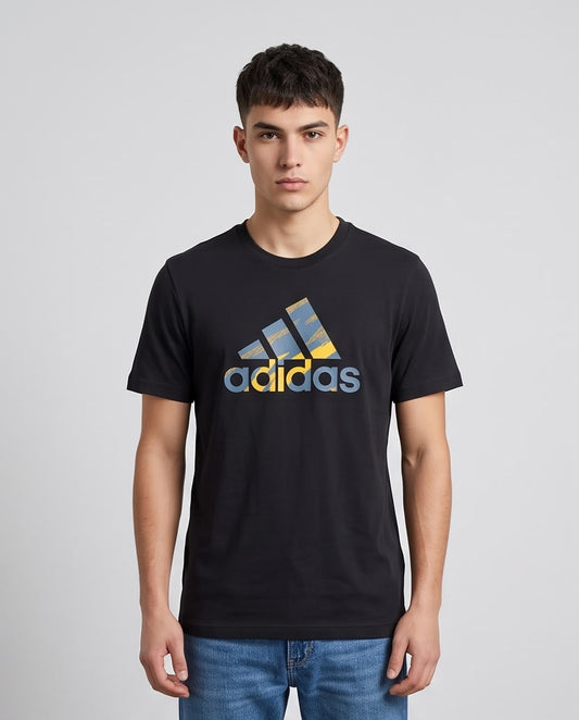 Camiseta Adidas Badge Camuflado Multicolor Negra Hombre - Manga Corta Algodón