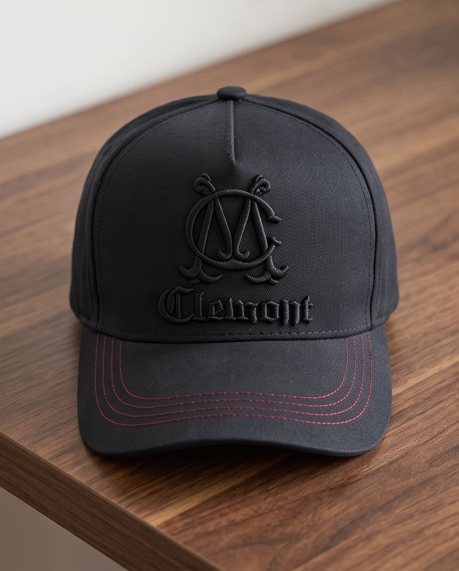 Gorra Clemont Monogram Old English interior forro rojo cinta Clemont