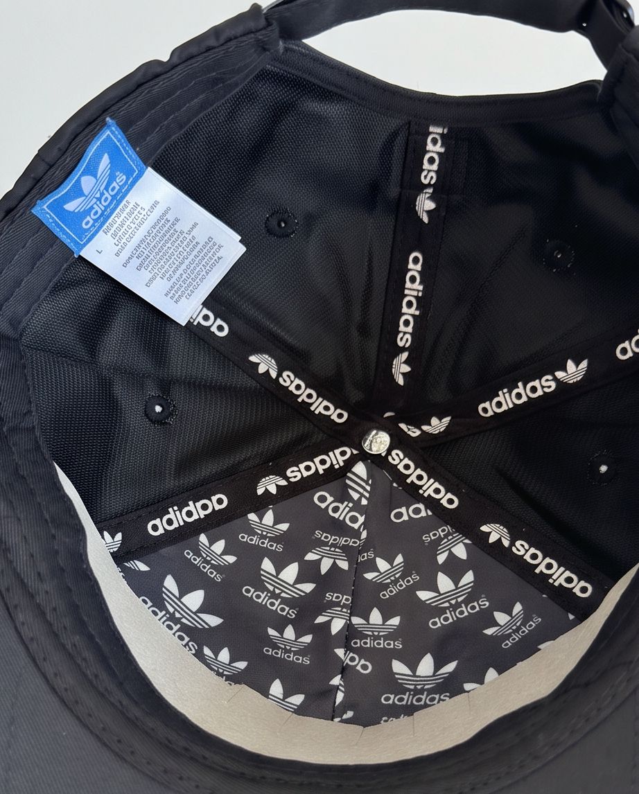 Gorra Adidas Originals Trefoil Gold Patch vista frontal