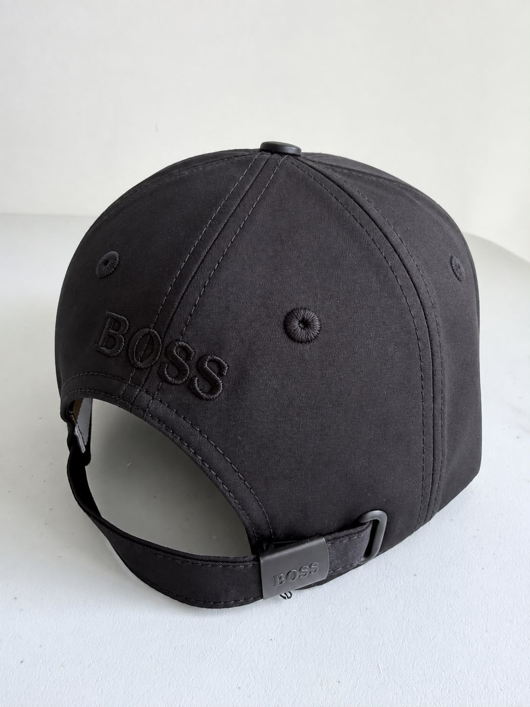 Gorra Hugo Boss Negra - Trasera bordado