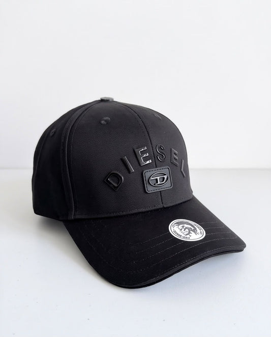 Gorra Diesel Negra - Frente letras metálicas