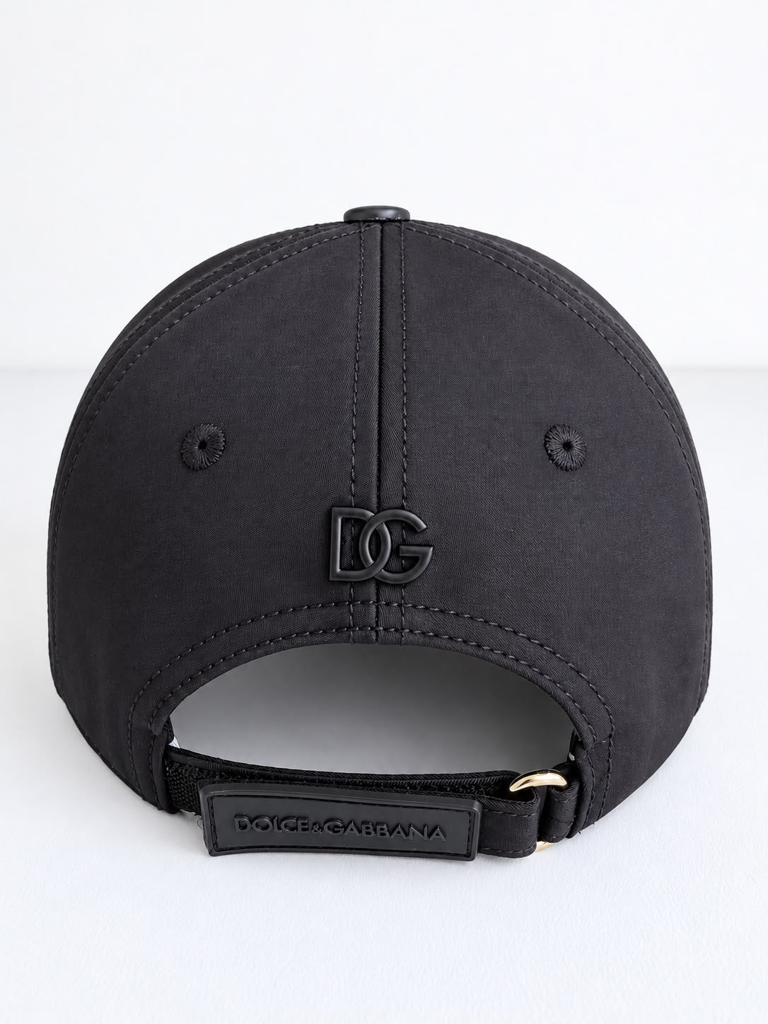 Gorra D&G Negra - Trasera monograma DG y cierre