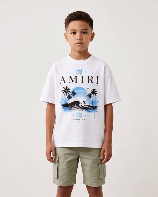 Camiseta Amiri Los Angeles Niños Blanca - Lifestyle caminando exterior