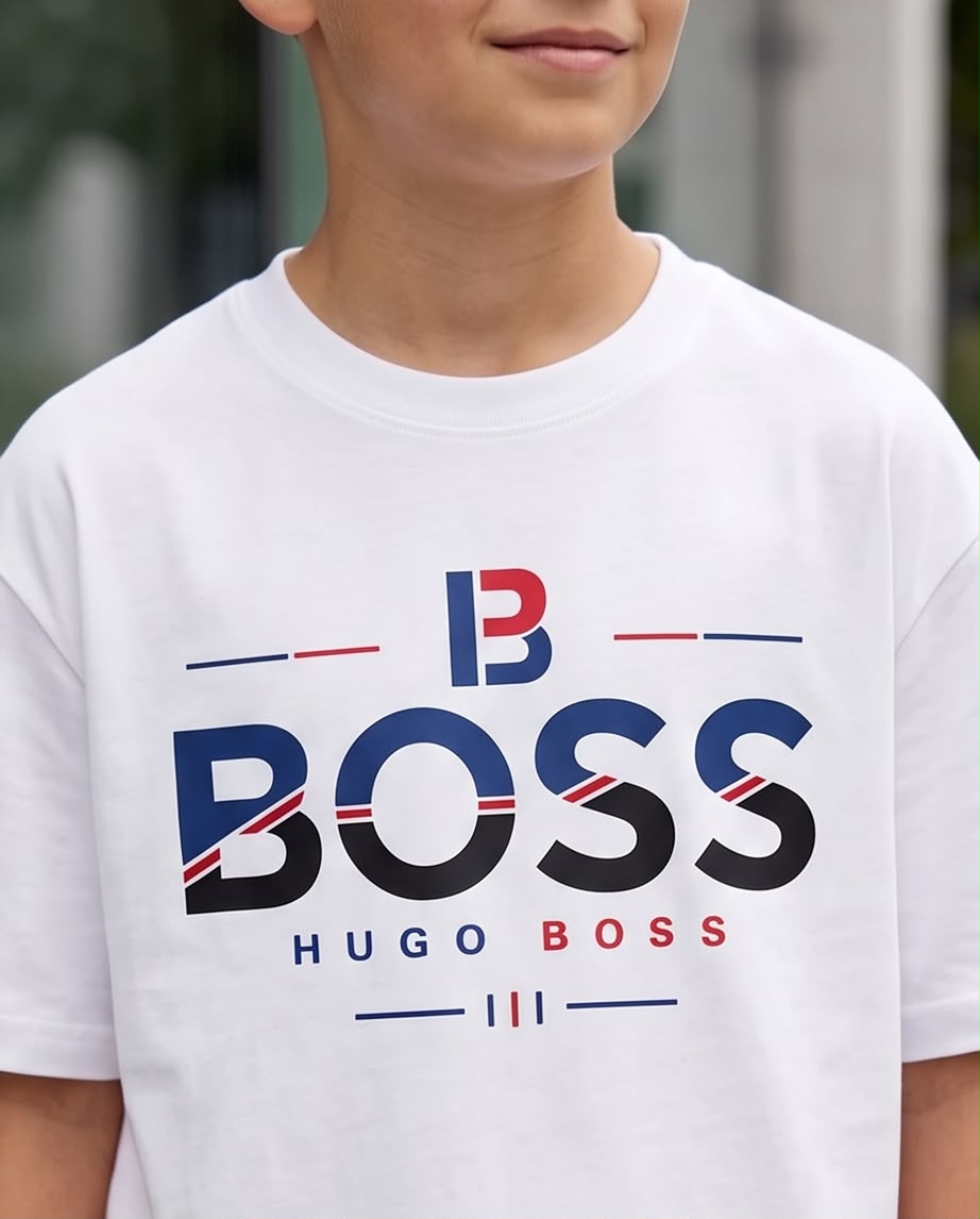 Camiseta Hugo Boss Niños BOSS Tricolor Blanca - Detalle gráfico frontal