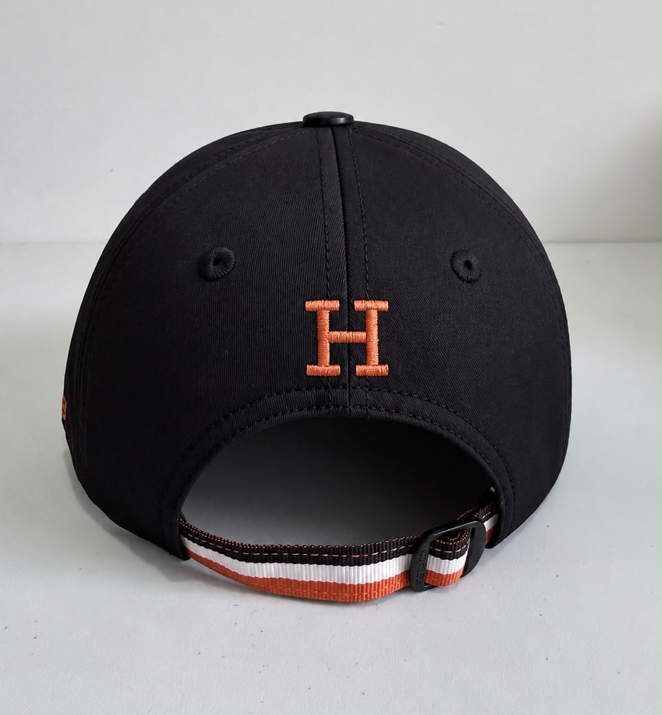 Detalle del logo H de Hermès