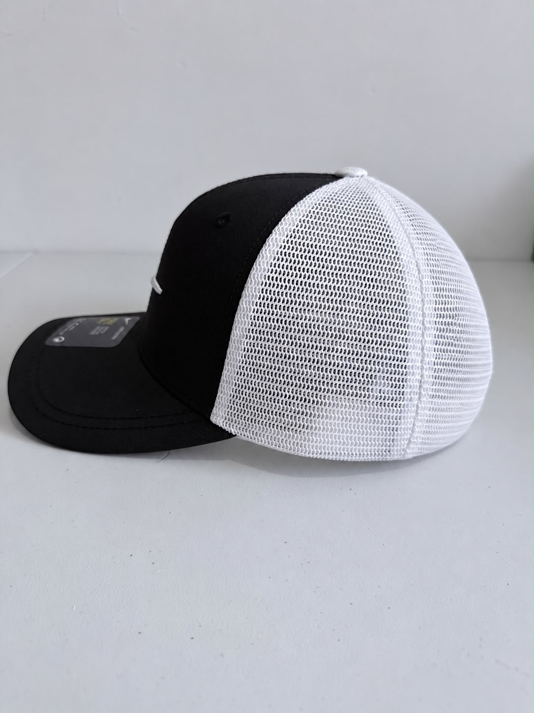 Gorra Nike Heritage 86 vista posterior