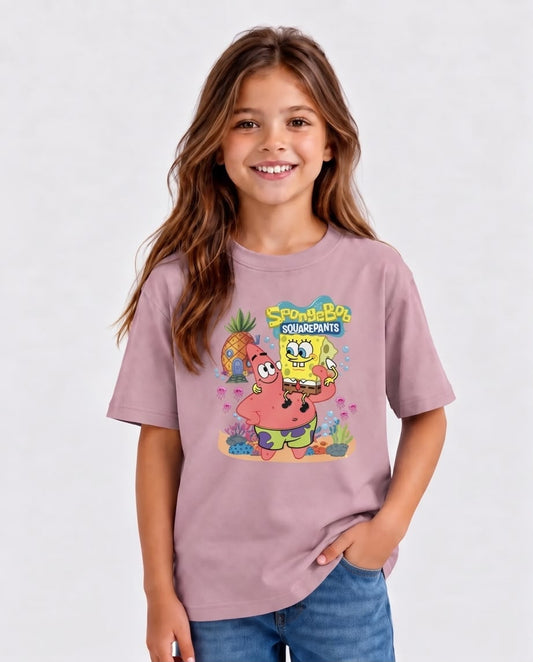Niña con camiseta Bob Esponja y Patricio Rosa Vieja de frente