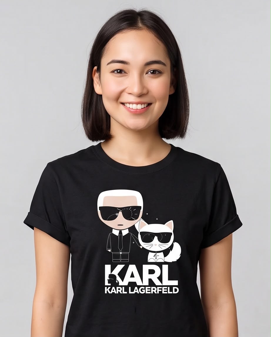 Camiseta negra Karl y Choupette con gafas, vista frontal