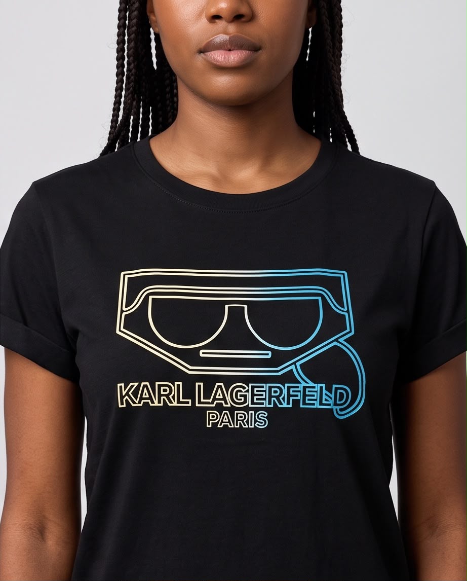 Camiseta negra Karl Lagerfeld gafas para mujer, vista de cuerpo completo