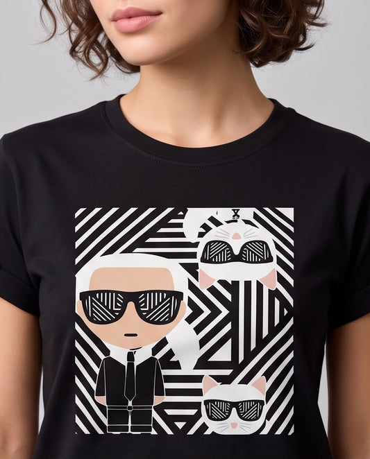 Camiseta negra Karl y Choupette geométrico vista frontal