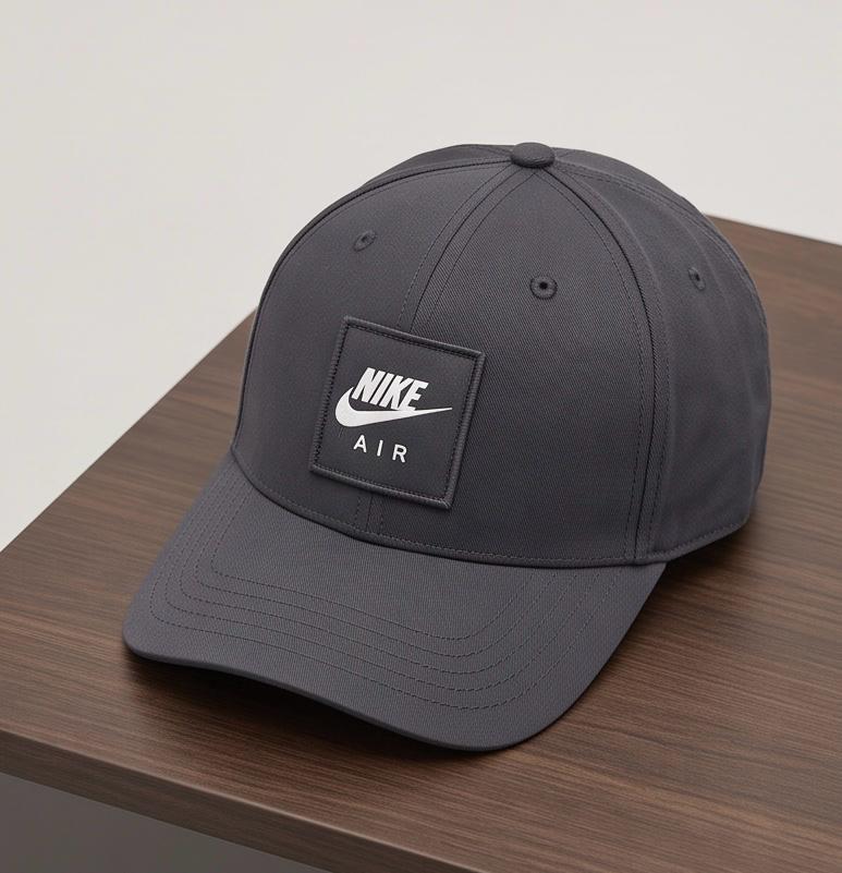 Gorra Nike Air en vista diagonal
