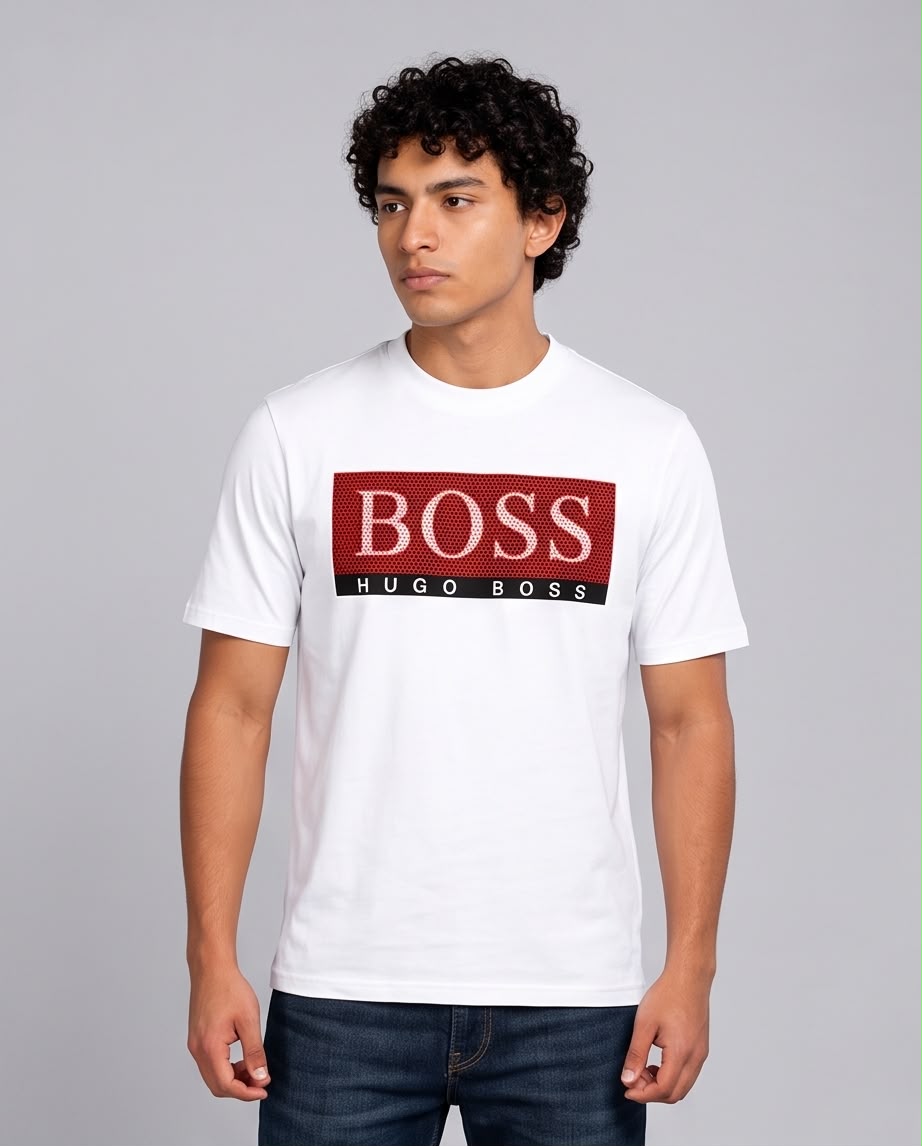 Camiseta BOSS Recuadro Rojo Panal blanca, vista lateral