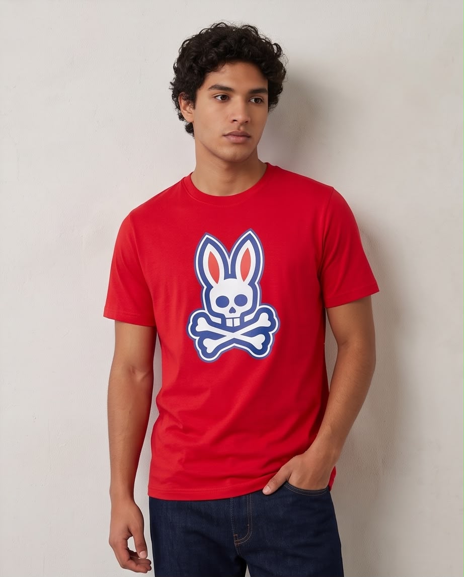 Camiseta roja Psycho Bunny, vista de tres cuartos