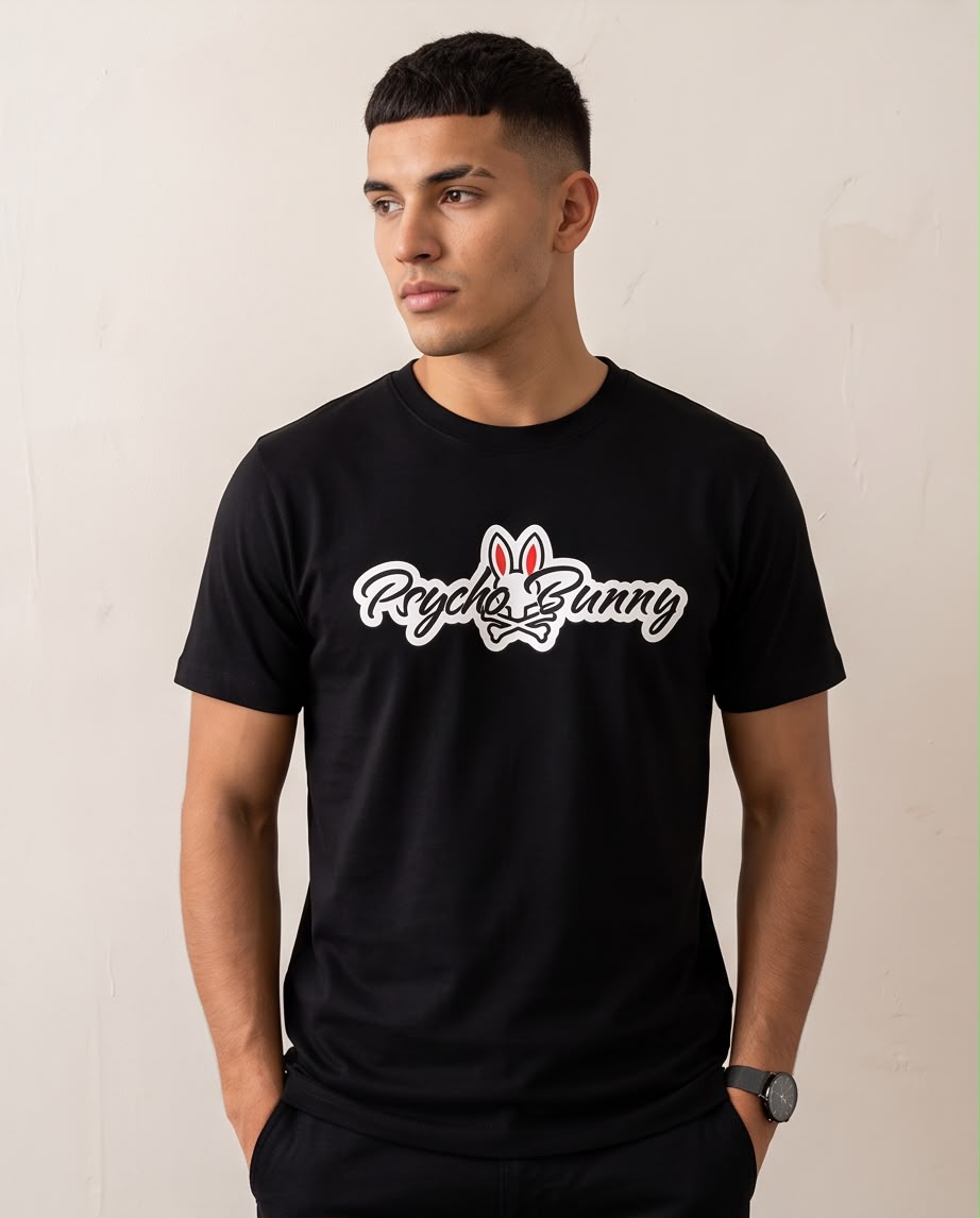 Detalle del estampado Psycho Bunny blanco con orejas rojas