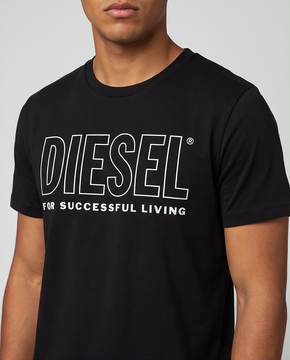 Camiseta negra Diesel logo delineado, vista lateral