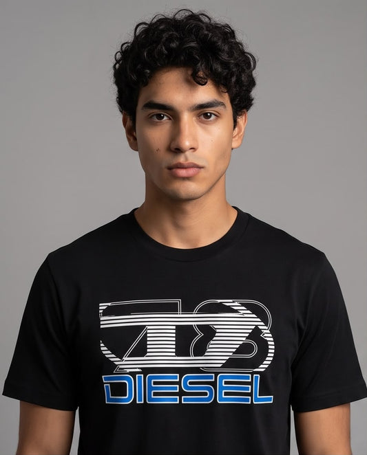 Camiseta negra Diesel 78 blanco y azul, vista frontal